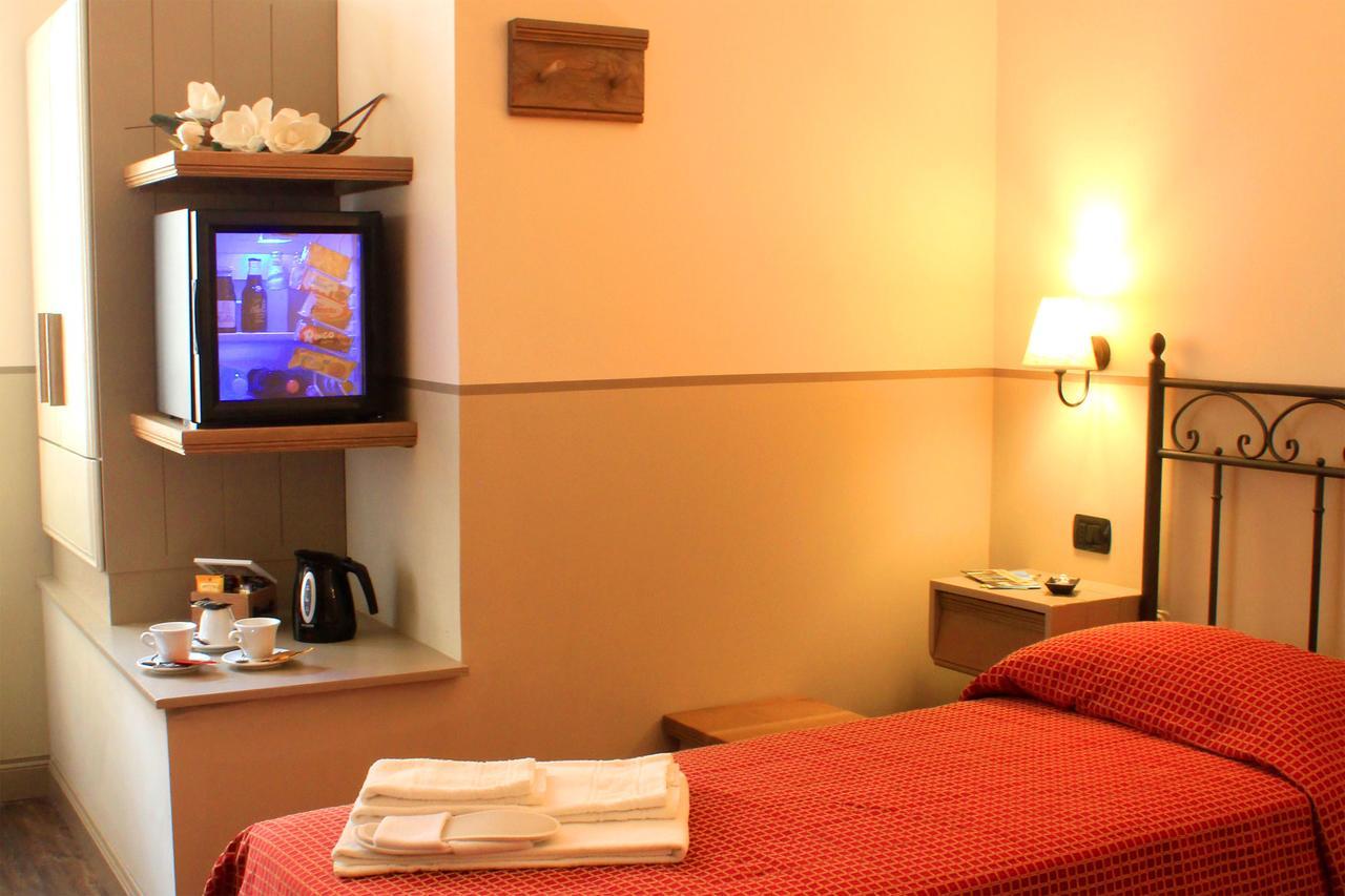 Albergo Benito Норча Экстерьер фото
